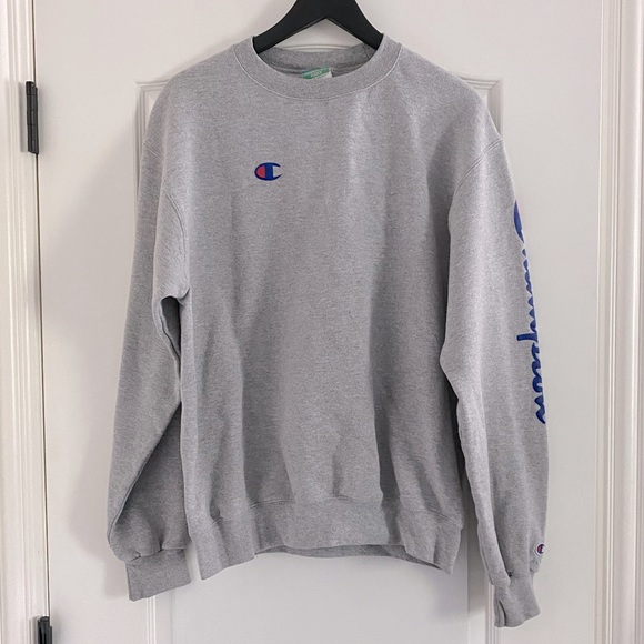Champion Sweatshirt - Picture 1 of 2